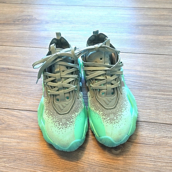 adidas Other - Adidas Trae Young Kids Size 5